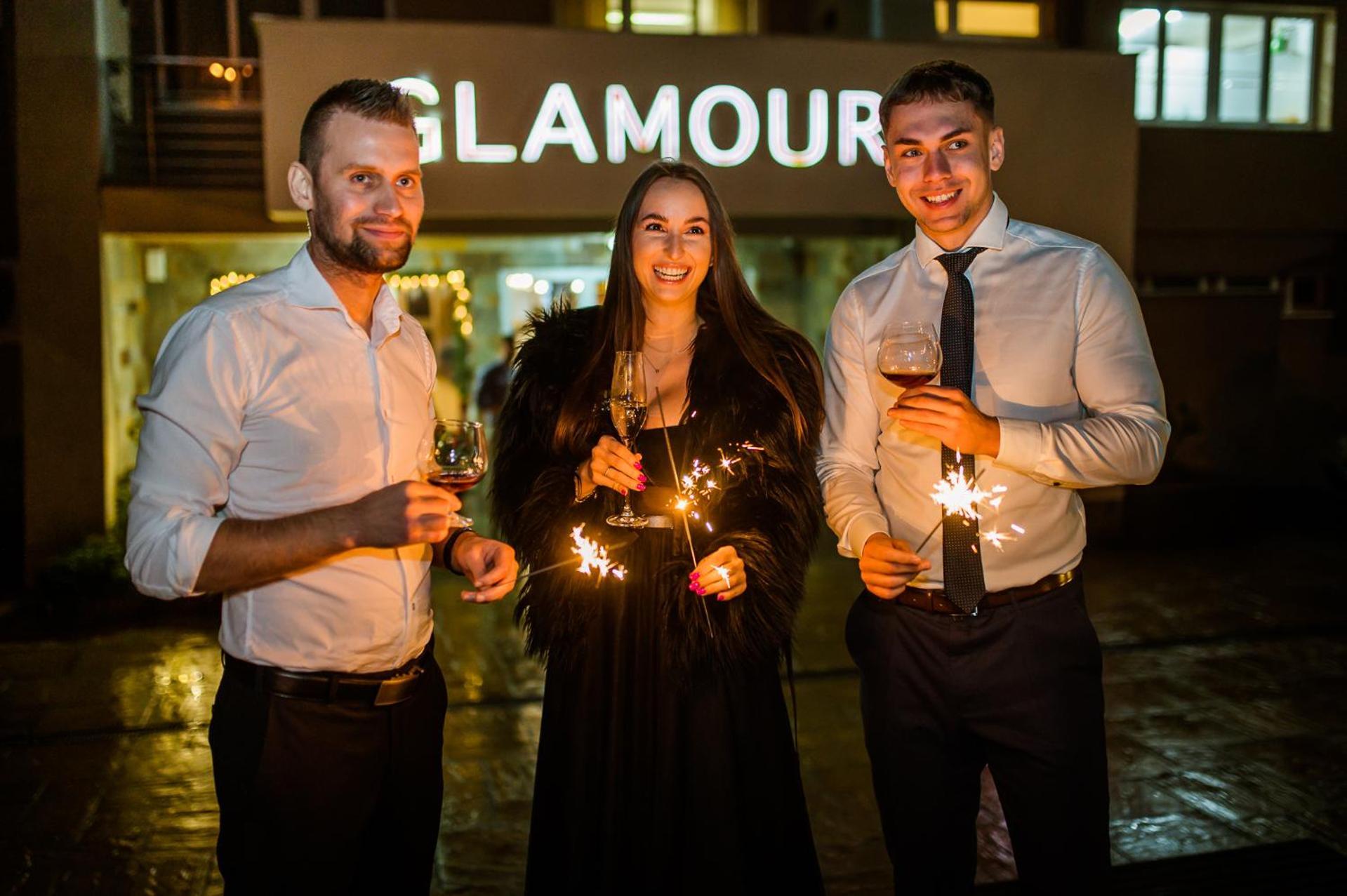Hotel Glamour Kaluža Exterior foto